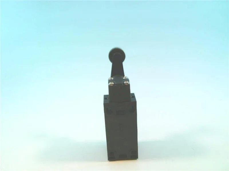Omron D4N-2C20 — Limit Switches (image 3)