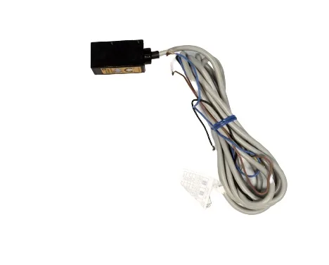 Omron E3S-DS10B4 — Photoelectric Sensors