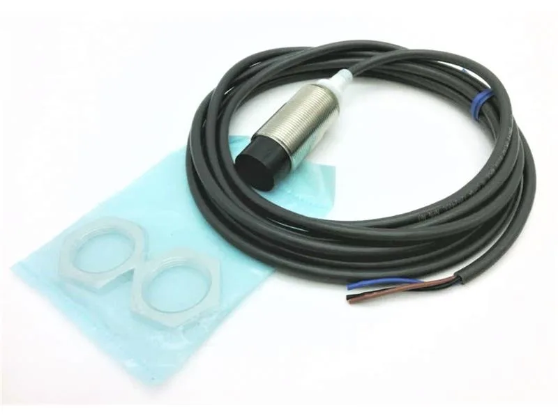Omron E2A-M18KN16-WP-C1 2M — Proximity Sensors (image 2)