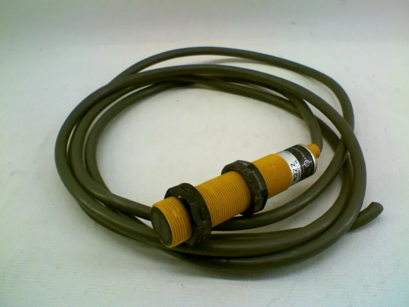 Omron E3F-R2Z2 — Photoelectric Sensors (image 3)