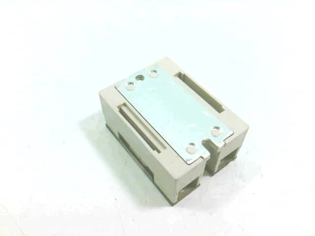 Omron G3NA-205B-AC200-240 — Solid State Relays (image 2)