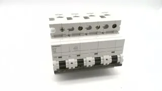 Siemens 5SP4450-7 — 2-Pole MCB (DIN Rail) (image 2)