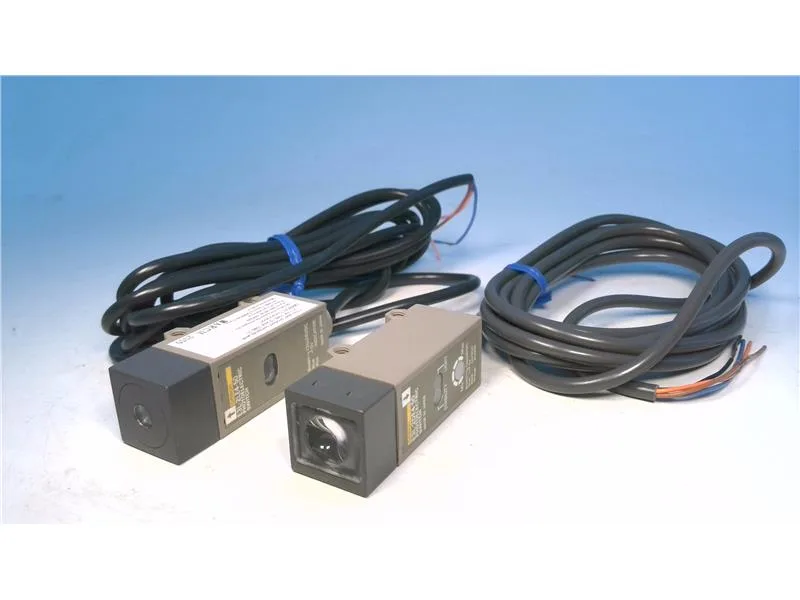 Omron E3L-2E4-50 — Photoelectric Sensors (image 2)