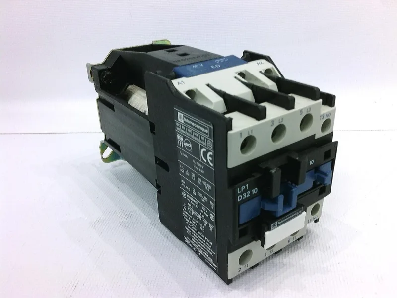 Schneider Electric LP1-D3210ED — Contactors