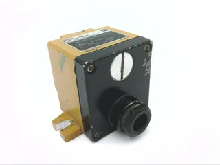 Omron E3D-DS70M4 — Photoelectric Sensors (image 3)