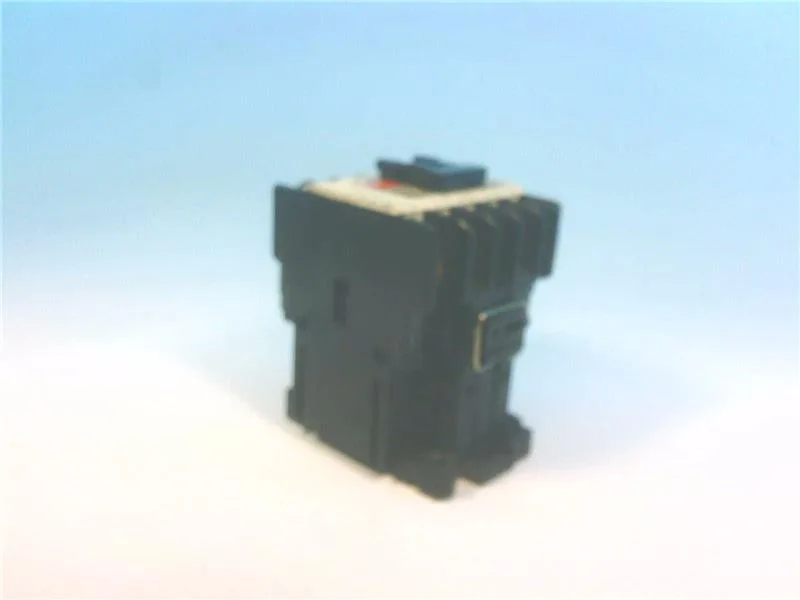 Fuji Electric SC-05-220V — Contactors (image 4)
