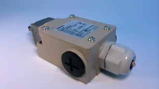 Omron D4B-5171N — Limit Switches (image 2)