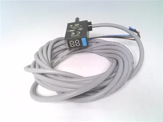 Festo SPAE-V1R-S4-PNLK-2.5K — Pressure Sensors (image 2)