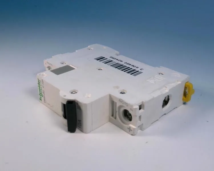 Schneider Electric A9N61508 (image 3)