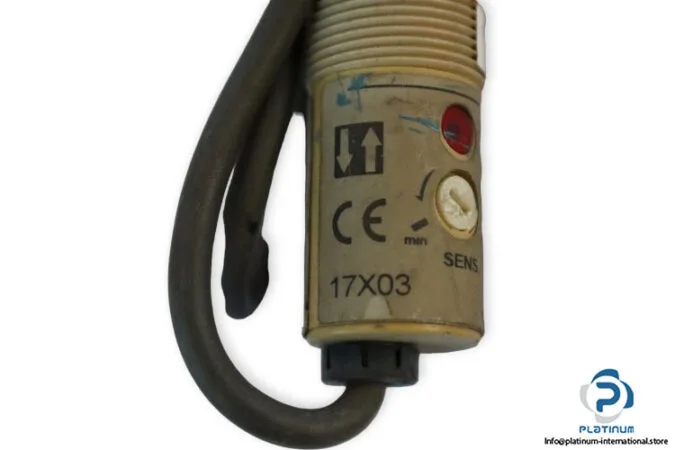 Omron E3F2-DS30C4 — Photoelectric Sensors (image 4)