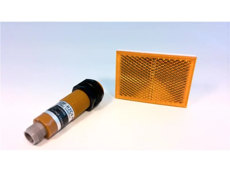 Omron E3F-R2C4-P1 — Photoelectric Sensors (image 4)
