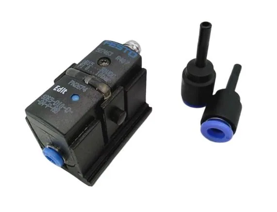 Festo SDE5-D10-O-Q4-P-M8 — Pressure Sensors