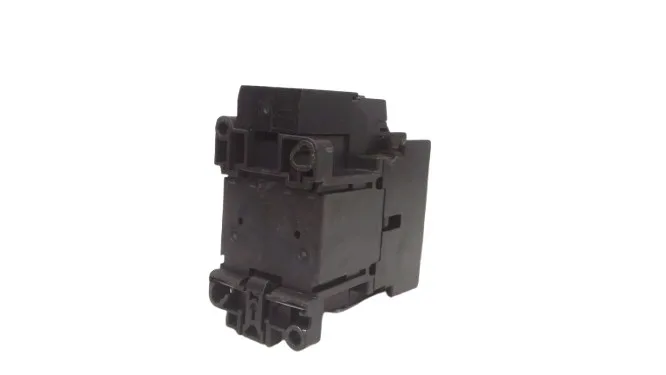 Fuji Electric 4NC0F0A10 — Contactors (image 4)