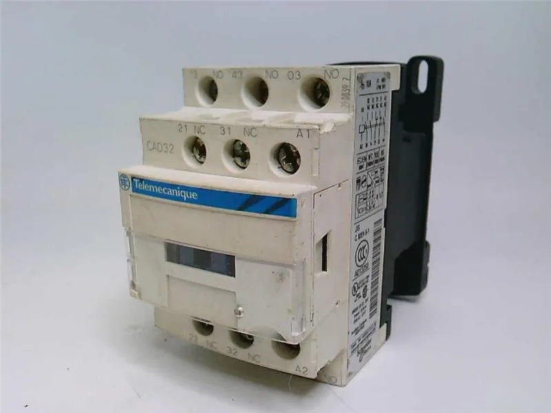 Schneider Electric CAD32V7 (image 2)