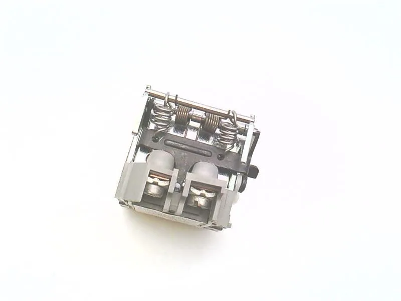 Schneider Electric LV429386 (image 2)