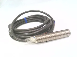 Omron E2E2-X2B1 2M — Proximity Sensors (image 3)