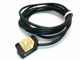 Omron E3ZS-T81A — Photoelectric Sensors