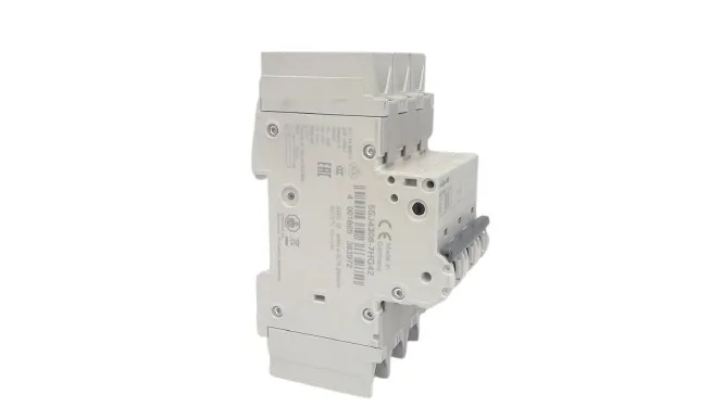 Siemens 5SJ4306-7HG42 — 3-Pole MCB (DIN Rail) (image 2)