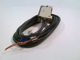 Omron E3CJC4P — Photoelectric Sensors (image 2)