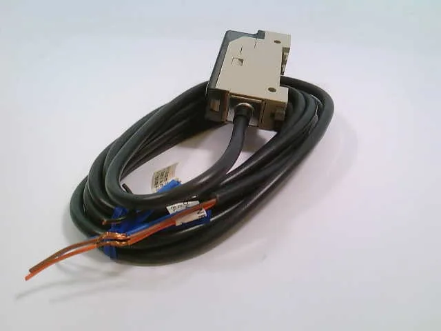 Omron E3CJC4P — Photoelectric Sensors (image 2)