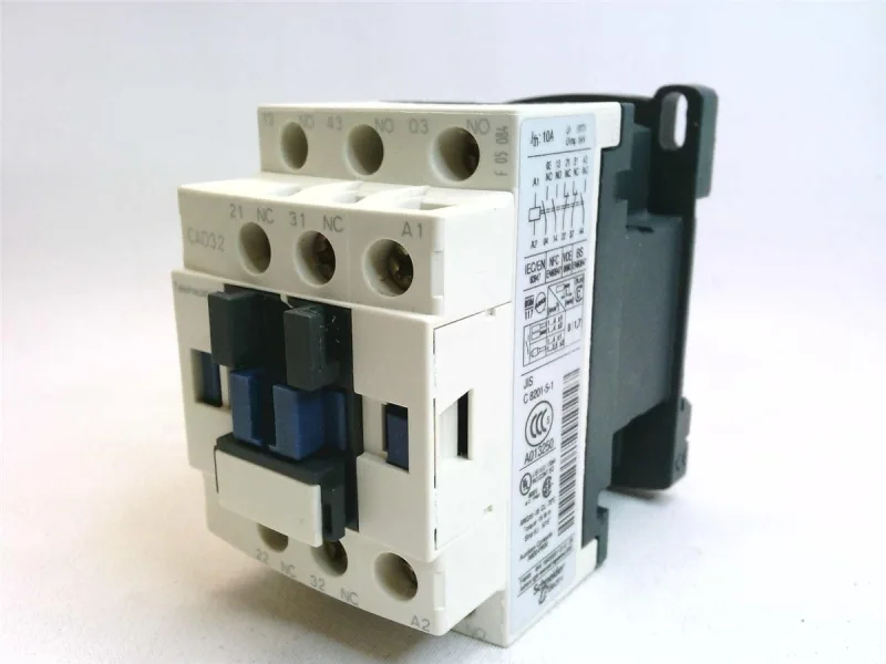 Schneider Electric CAD32FE7 (image 3)