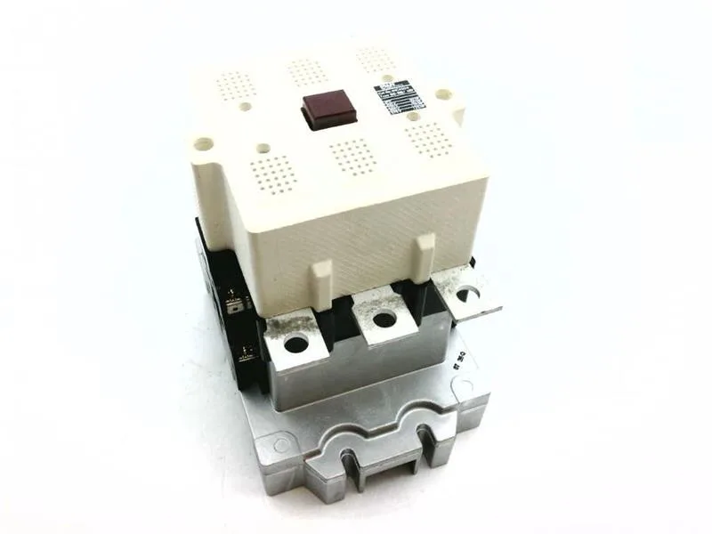 Fuji Electric 2NC4Q0222 — Contactors (image 2)