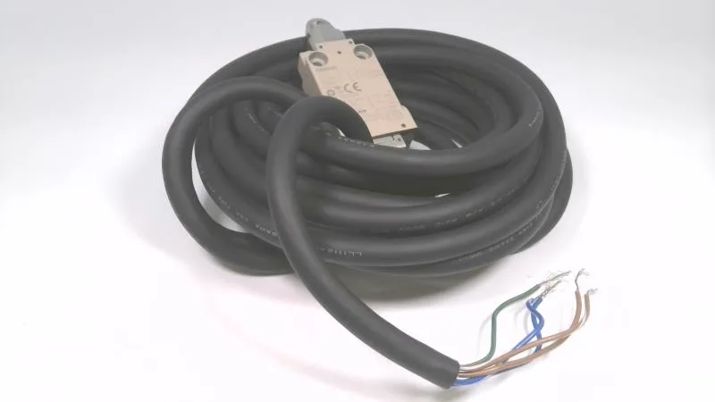 Omron D4F-202-5D — Limit Switches (image 2)
