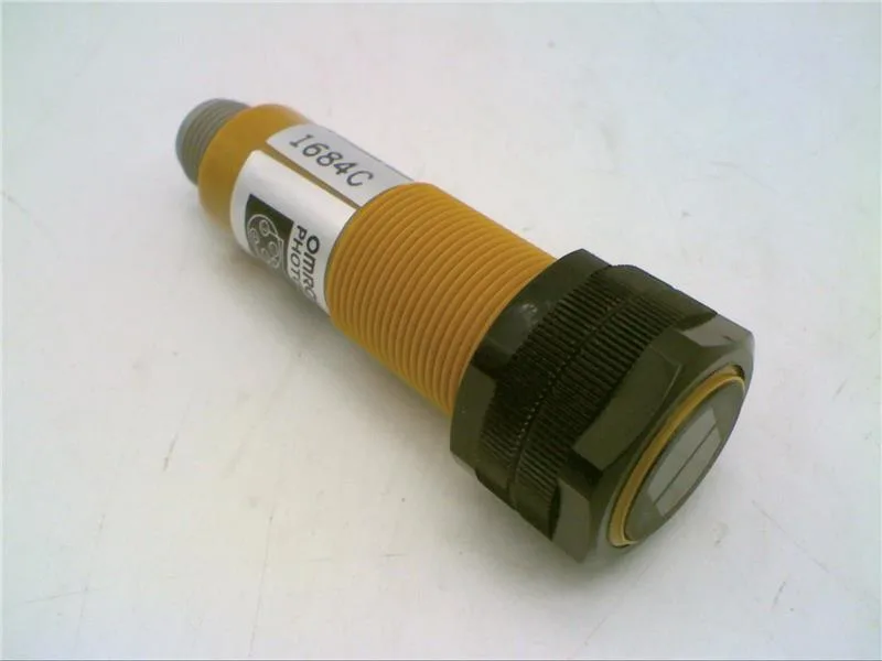 Omron E3FDS10B4P1 — Photoelectric Sensors