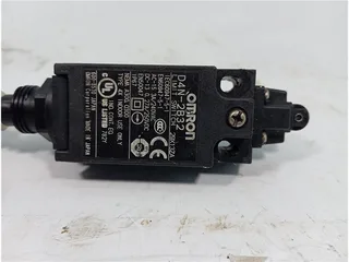 Omron D4N-2B32