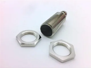 Omron E2A-M18KS08-M1-B1 — Proximity Sensors
