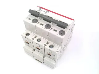 ABB 2CCF011749R0001 — Residual Current Breakers (RCCB/RCBO) (image 2)