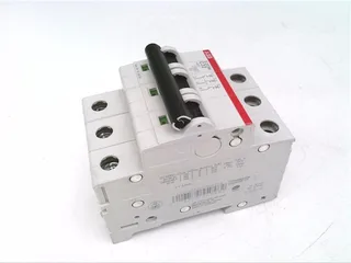 ABB S203M-C32 — 3-Pole MCB (DIN Rail)