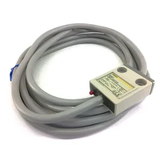 Omron D4C-3201 — Limit Switches (image 2)