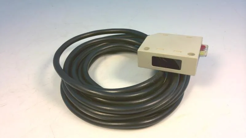 Schneider Electric XUM-LH0803 — Photoelectric Sensors (image 2)