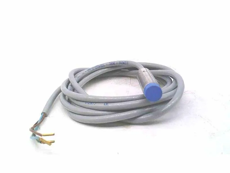 Siemens 3RG4622-0AG02 — Proximity Sensors (image 2)