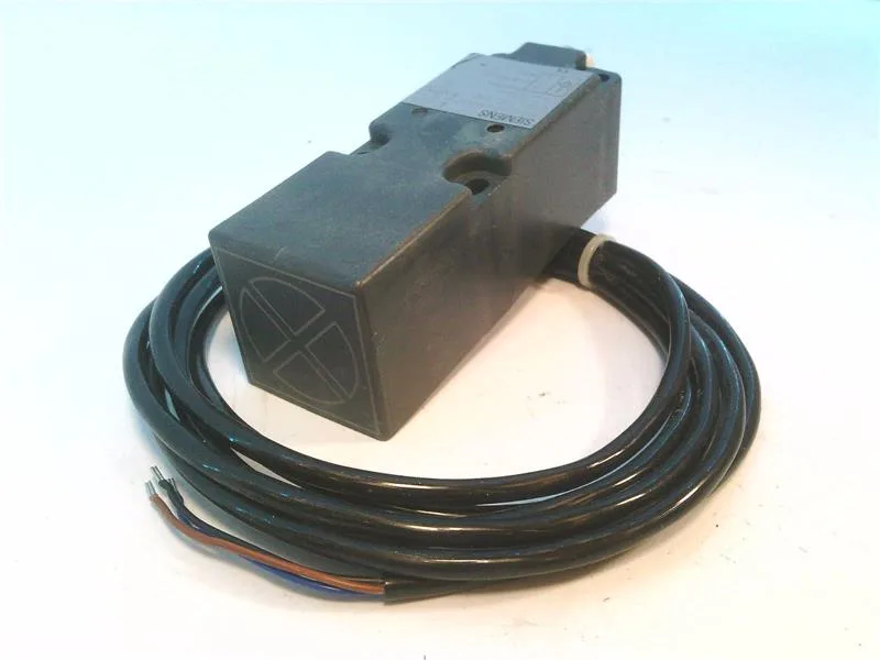 Siemens 3RG40300AA00 — Proximity Sensors (image 2)