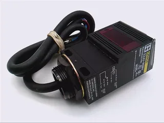 Omron E3JU-R5M4