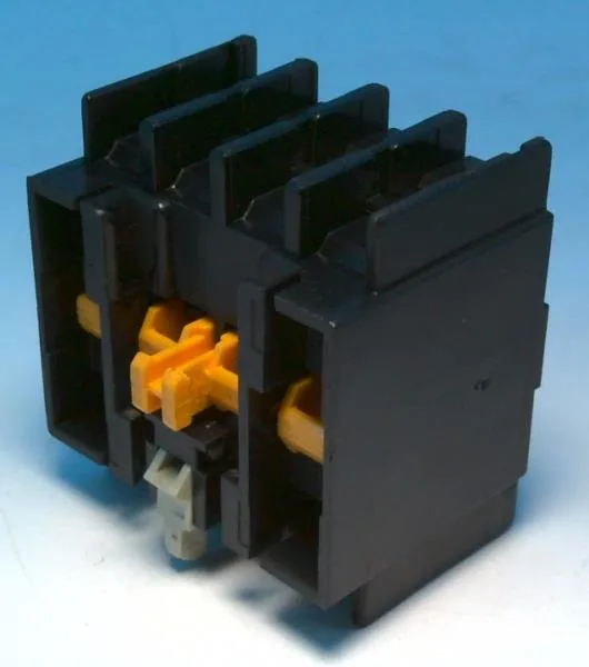 Schneider Electric LA1D04A65 — Motor Control Accessories (image 2)