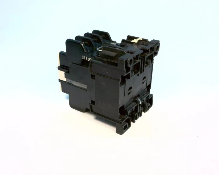 Fuji Electric SC-N2/UL AC200V — Contactors (image 3)