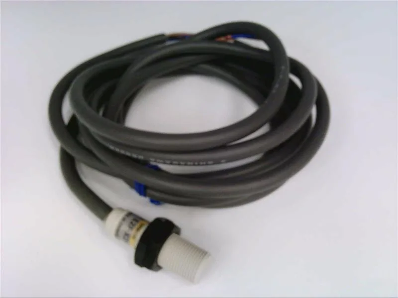 Omron E2F-X2F1 — Proximity Sensors