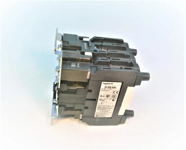 Schneider Electric LC1D40008M5 (image 5)