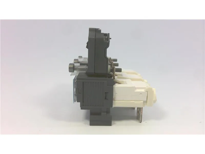 Schneider Electric LV429116 (image 2)