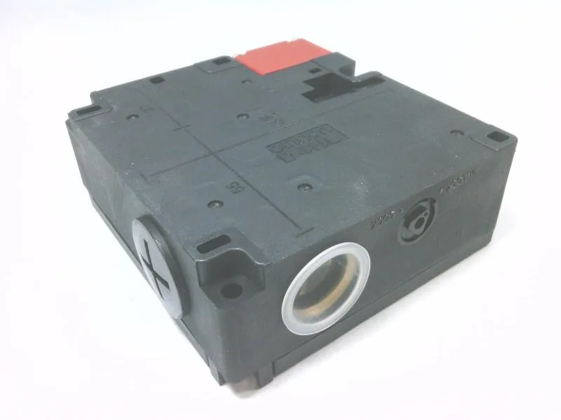 Omron D4NL-2CFA-B4 — Limit Switches (image 3)