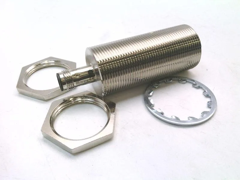Omron E2B-M30LS10-M1-B1 — Proximity Sensors (image 2)