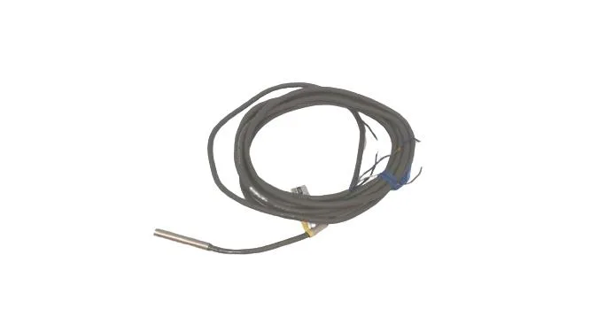 Omron E2E-CR8B2 — Proximity Sensors (image 4)