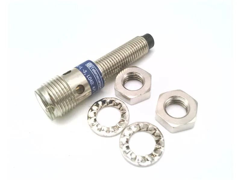 Schneider Electric XS2N08NA340D — Proximity Sensors