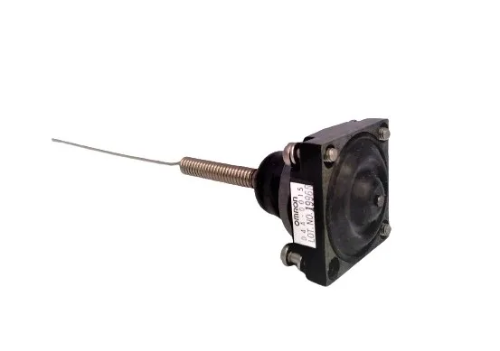 Omron D4A-0015 — Limit Switches (image 4)