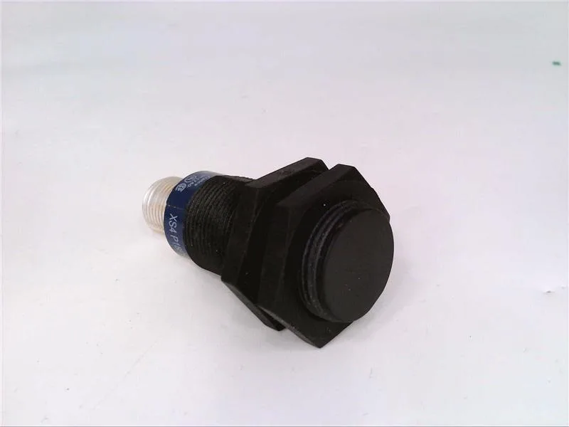 Schneider Electric XS4P18PB340D — Proximity Sensors (image 2)