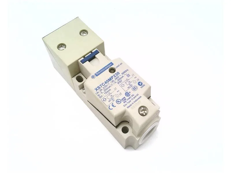 Schneider Electric XS7C40MP230 — Proximity Sensors (image 4)