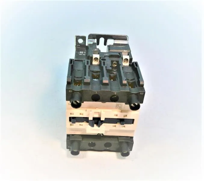 Schneider Electric LC1D40008M5 (image 2)